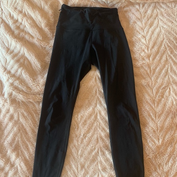 Like New Lorna Jane Black Leggings - Picture 4 of 4